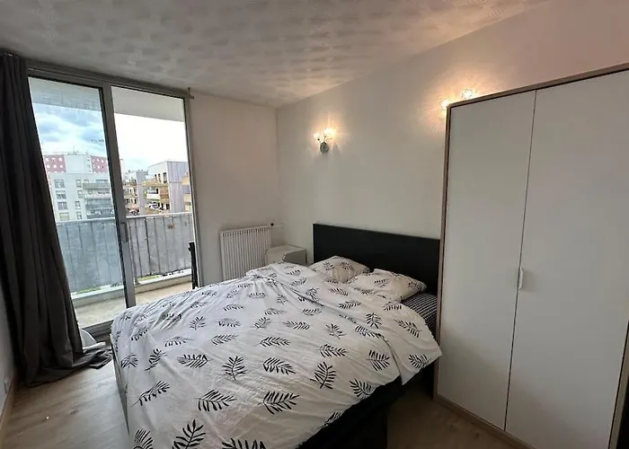 Apartment Near Paris